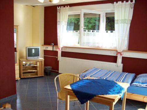 Econo Motel Goelzer Büchenbeuren Zimmer foto